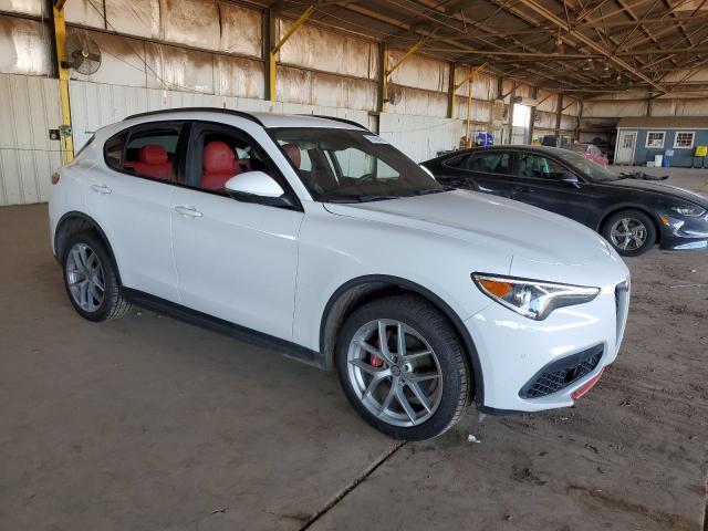 2018 Alfa Romeo Stelvio ti Sport