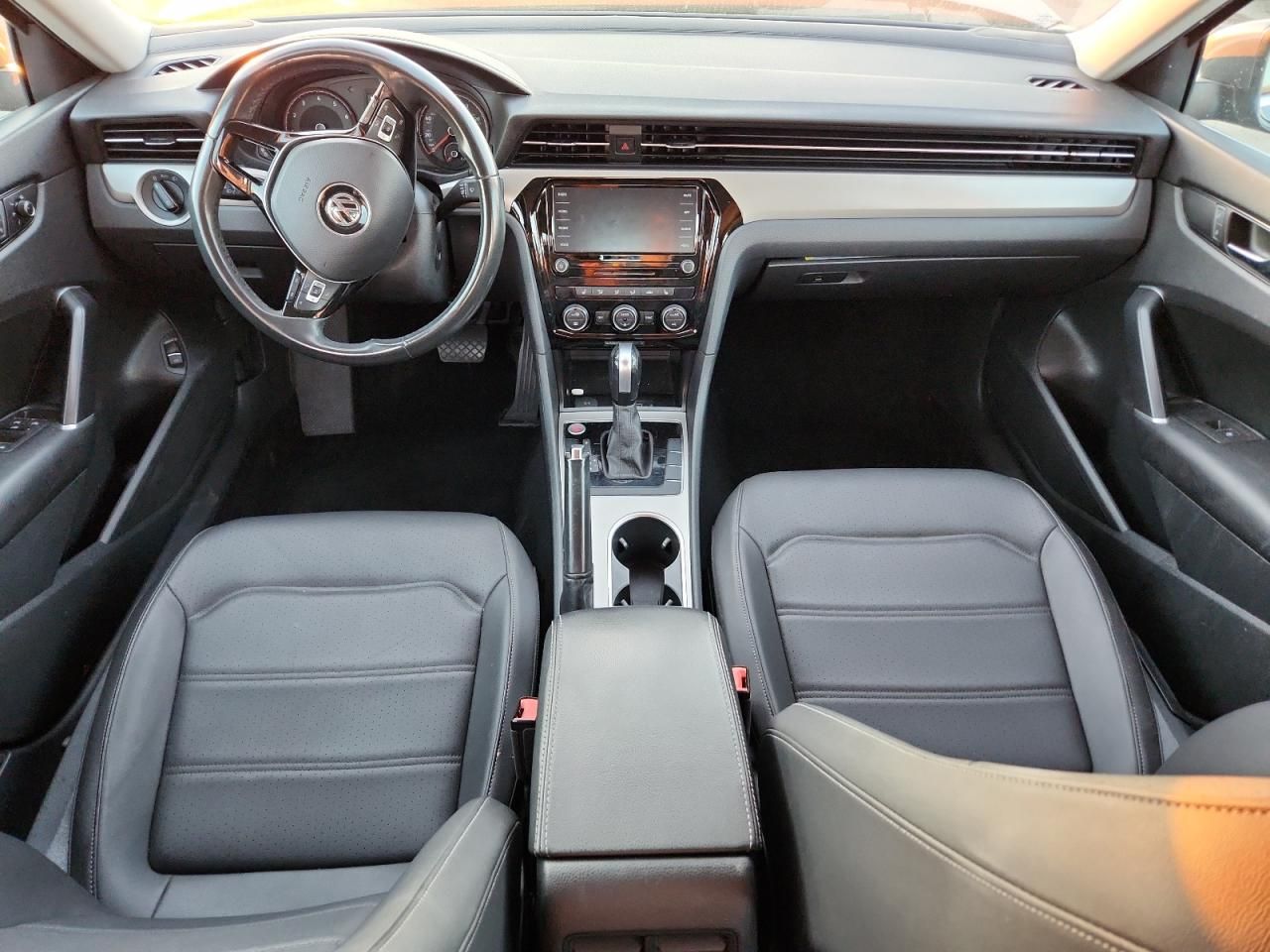 2022 Volkswagen Passat se