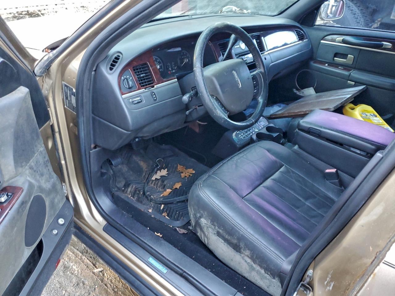 2011 Lincoln Town car