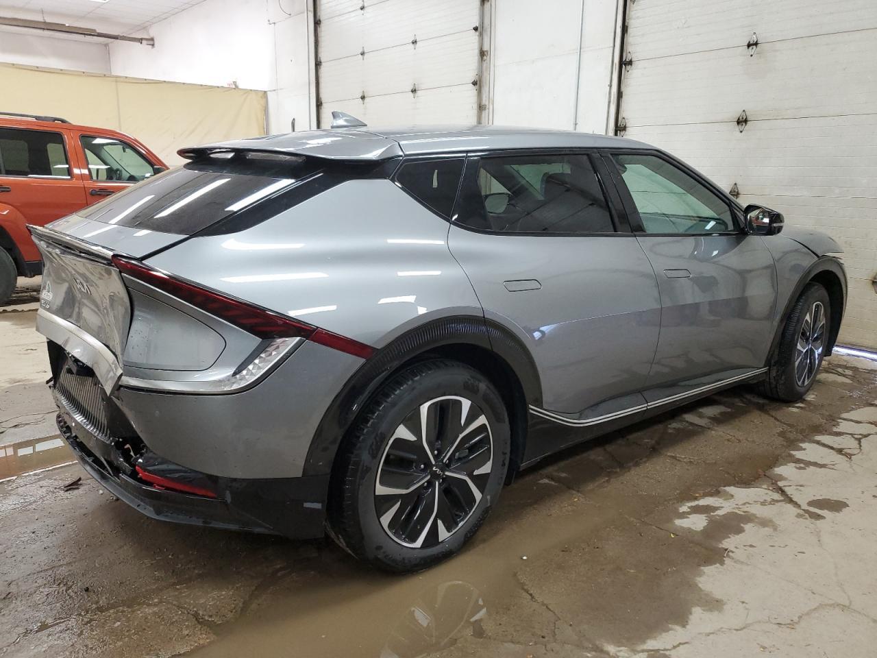 2024 KIA EV6 Light
