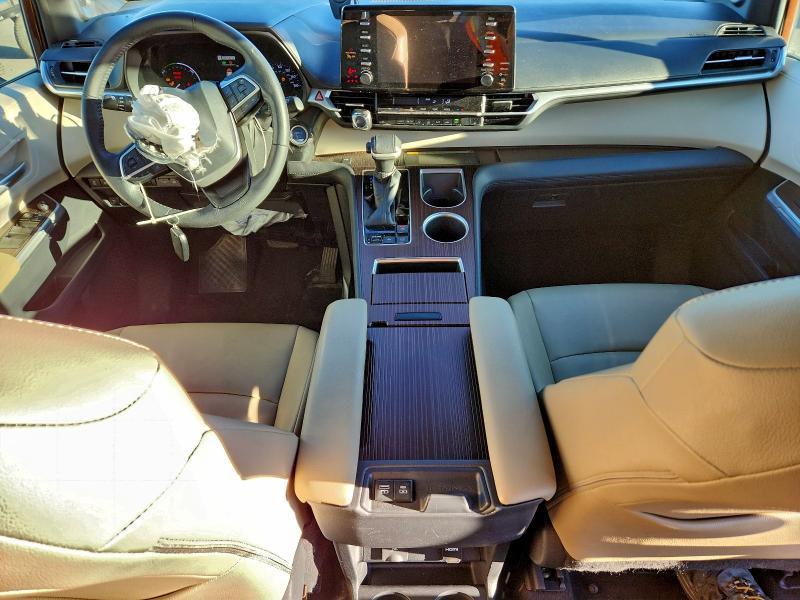 2021 Toyota Sienna xle 7-passenger