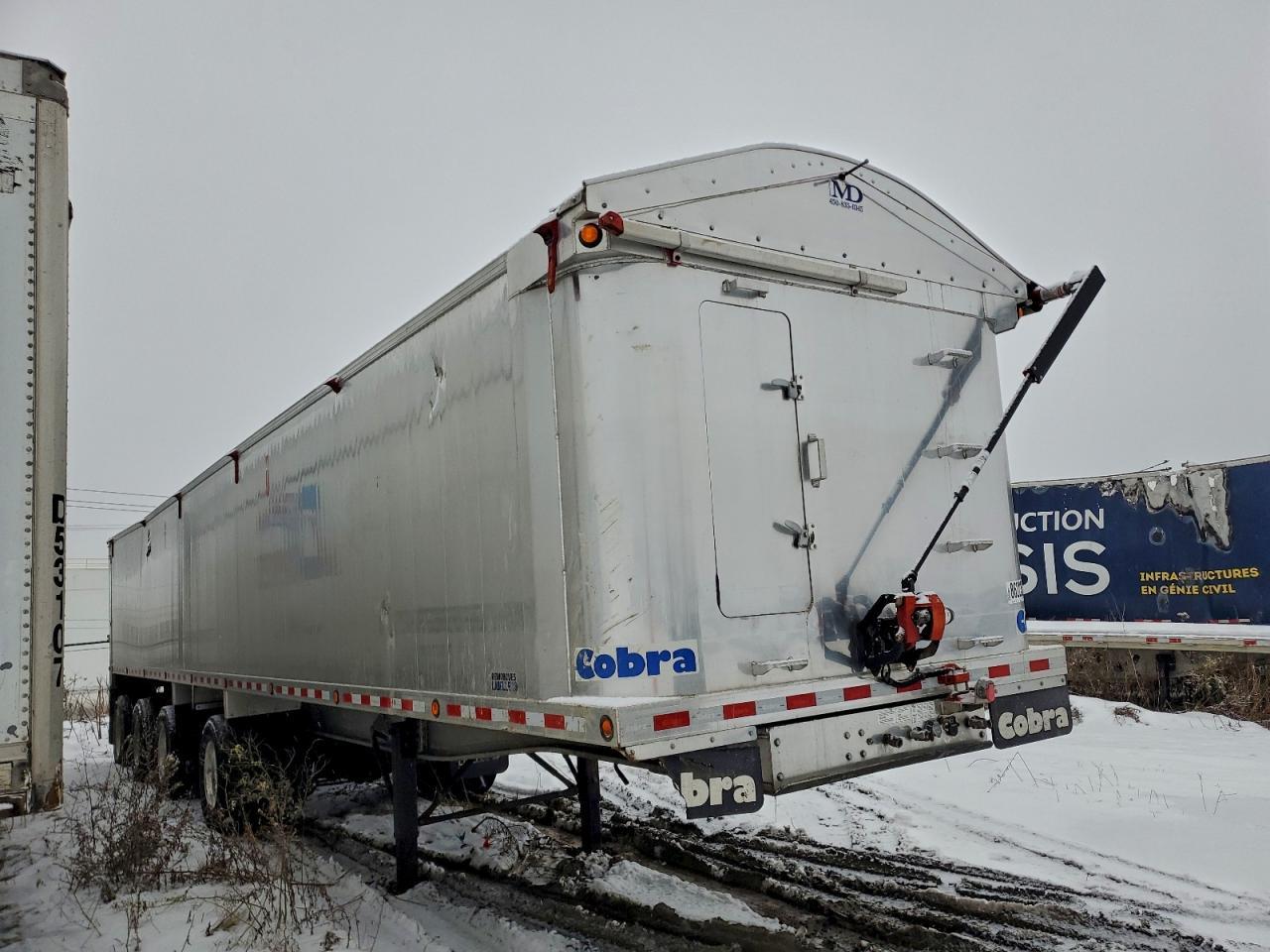 2024 Cobra Performance Boats Dump Trailer