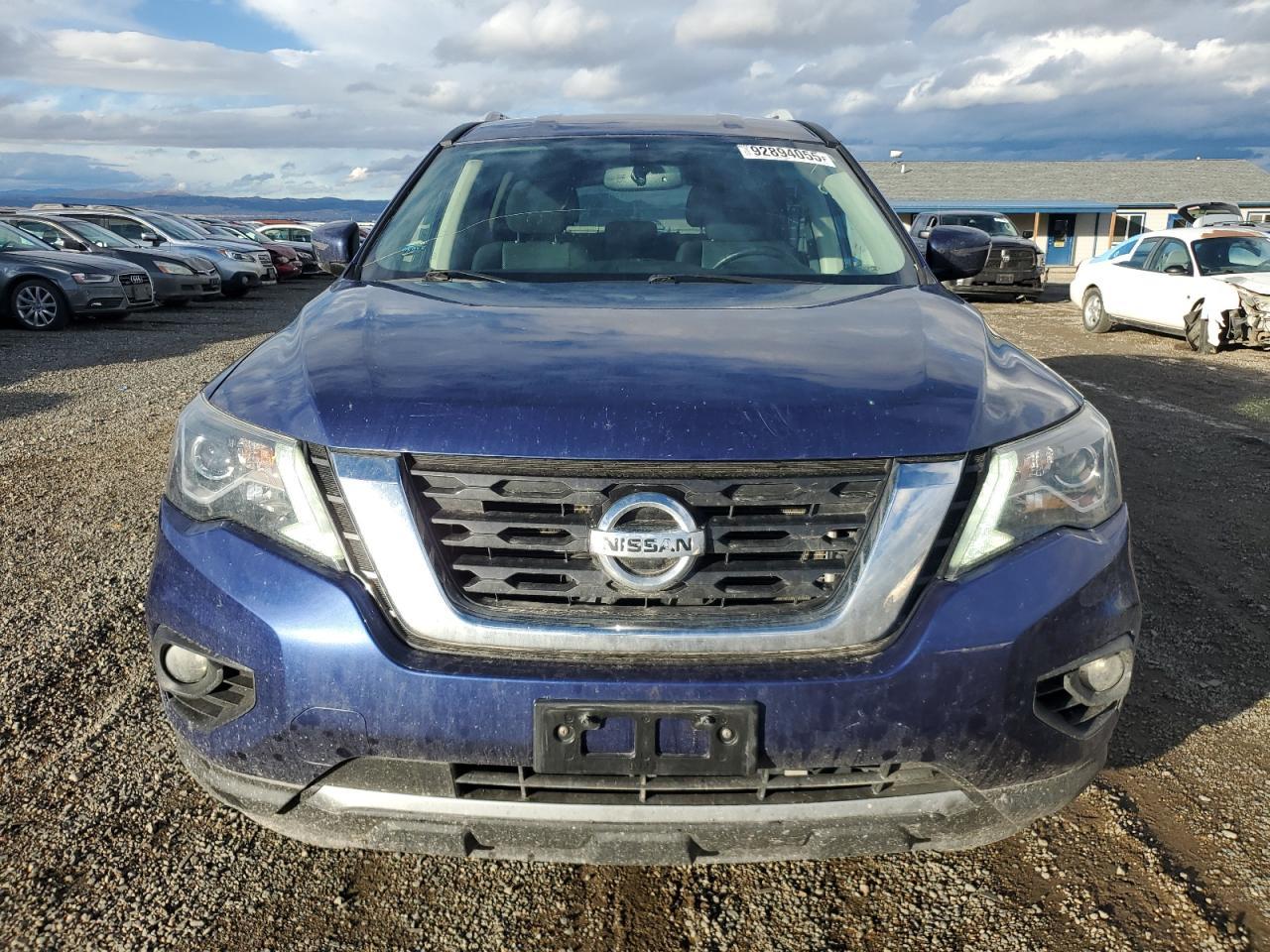 2019 Nissan Pathfinder s