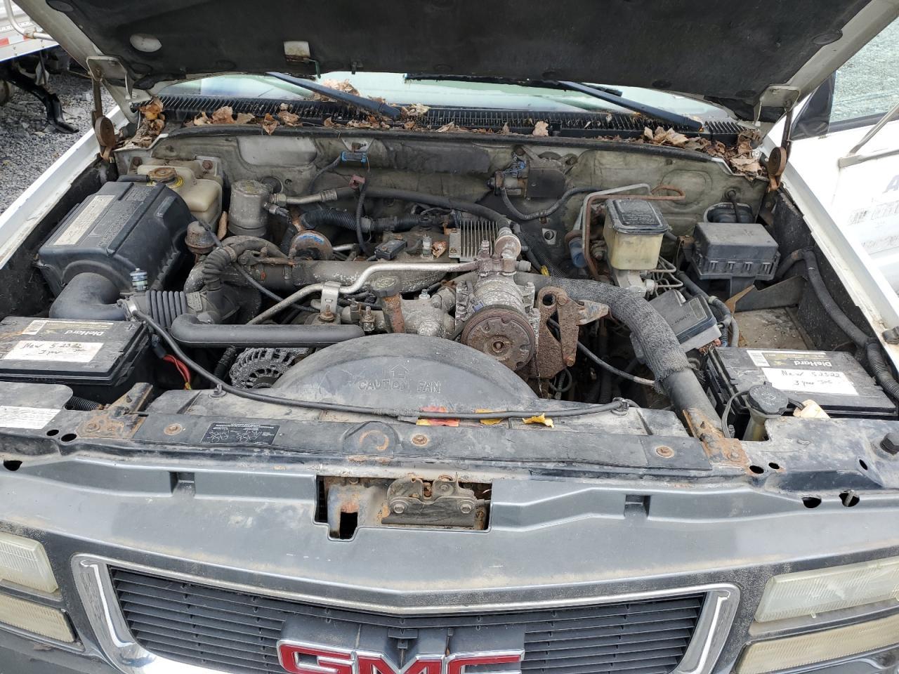 2001 GMC Sierra 3500 Flatbed Truck