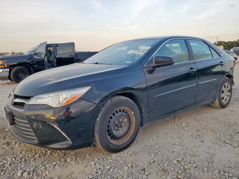 2017 Toyota Camry le