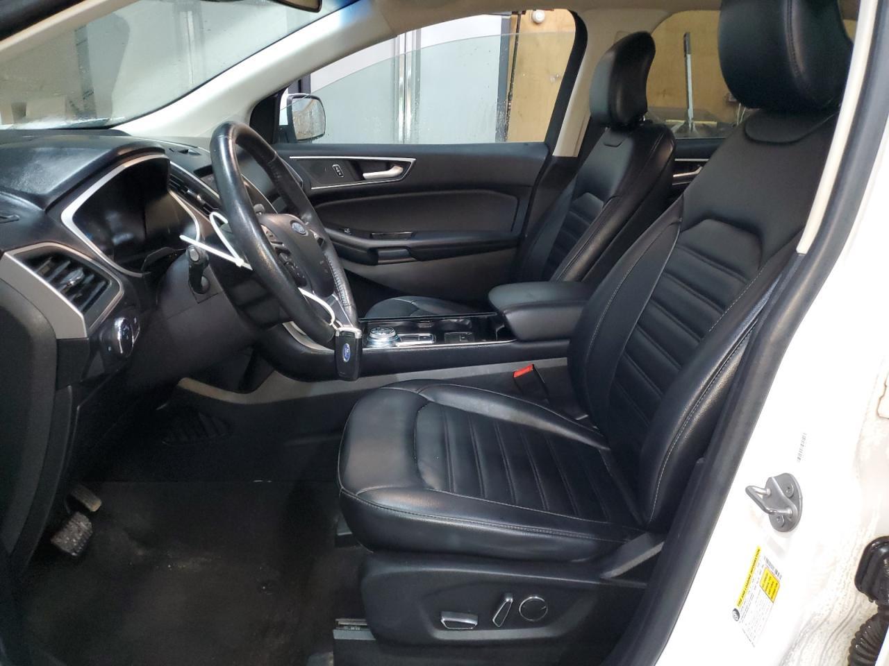 2019 Ford Edge sel