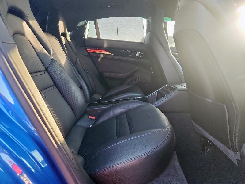 2018 Porsche Panamera 4