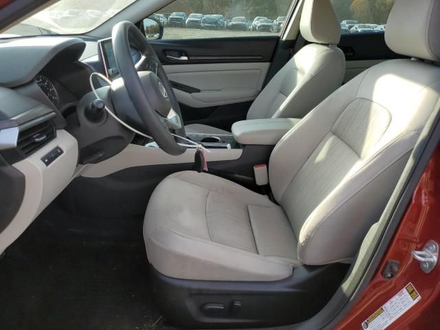 2024 Nissan Altima sv