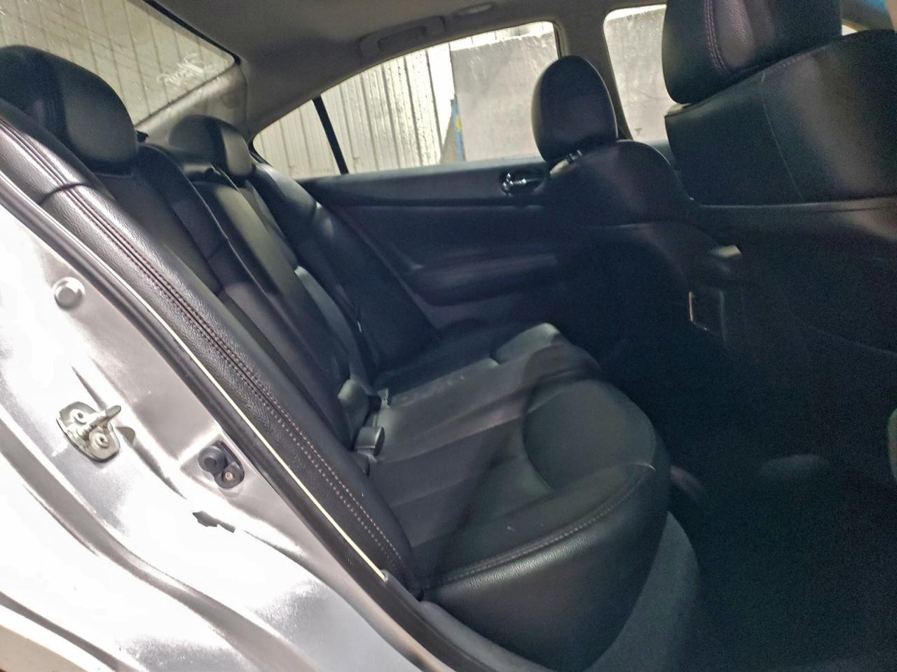 2011 Nissan Maxima s