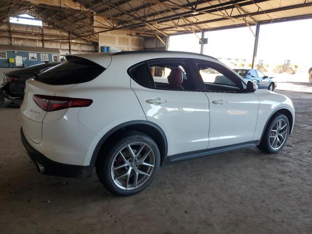 2018 Alfa Romeo Stelvio ti Sport