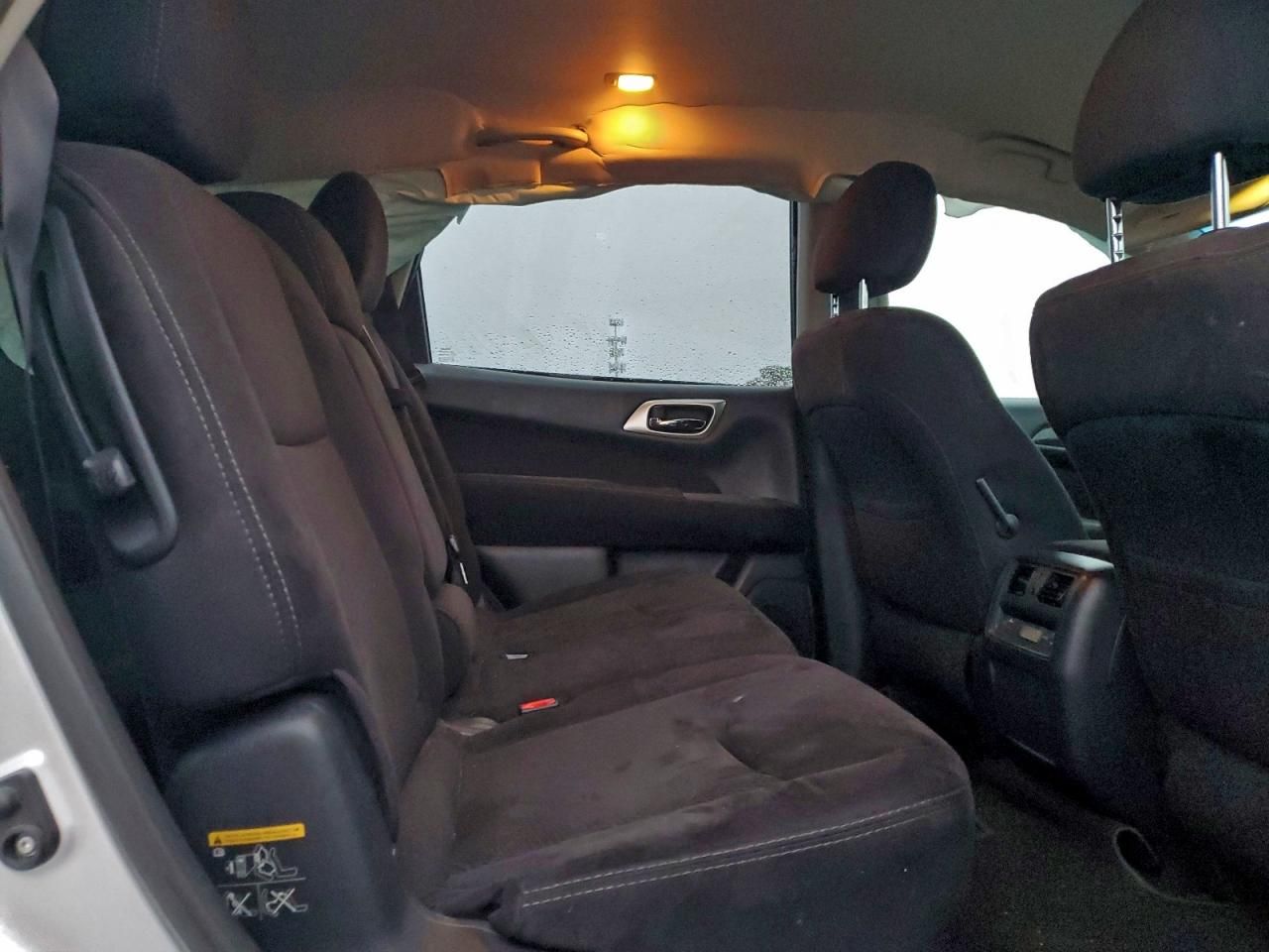 2014 Nissan Pathfinder s