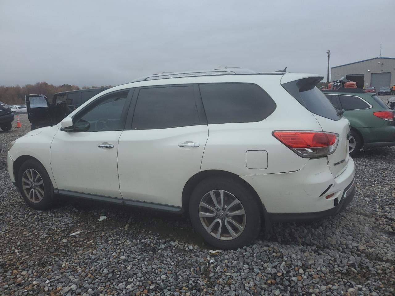 2015 Niss Pathfinder sv