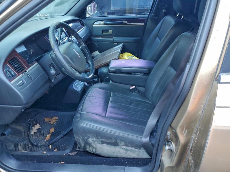 2011 Lincoln Town car