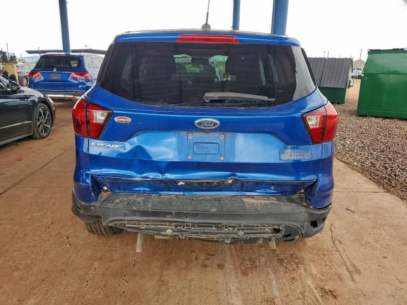 2019 Ford Escape s