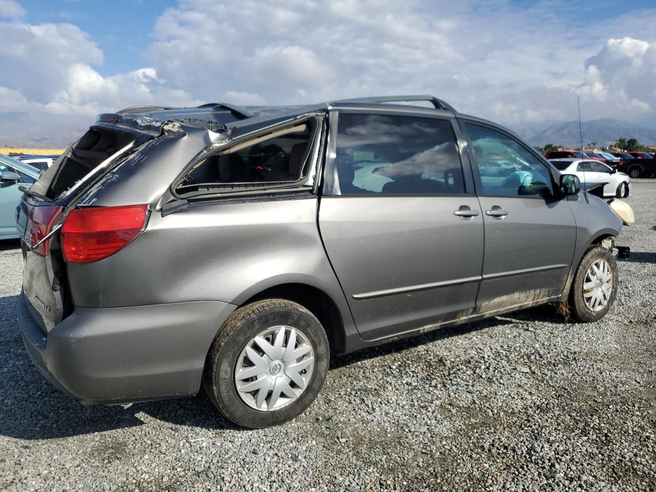 2004 Toyota Sienna ce