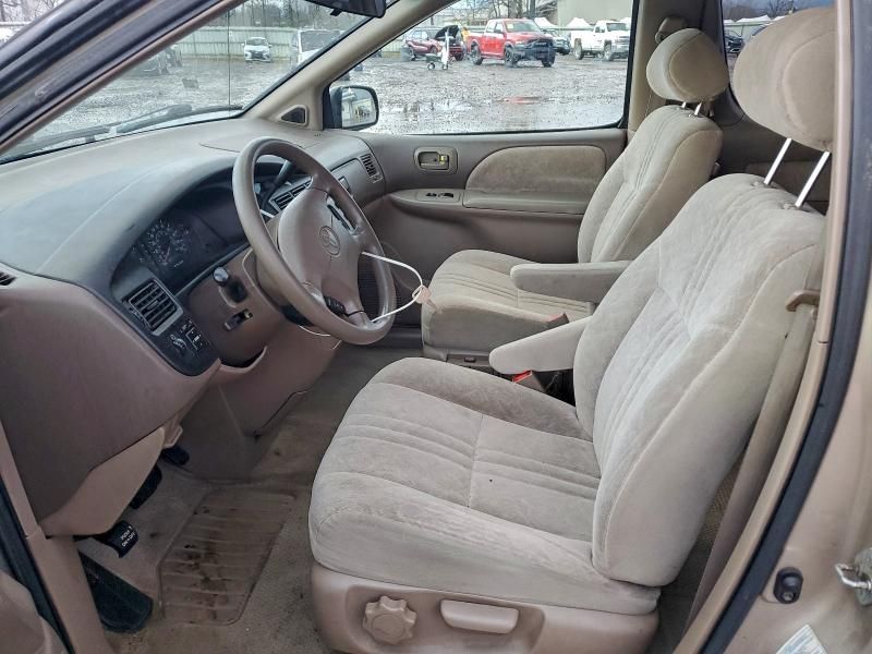 2000 Toyota Sienna le
