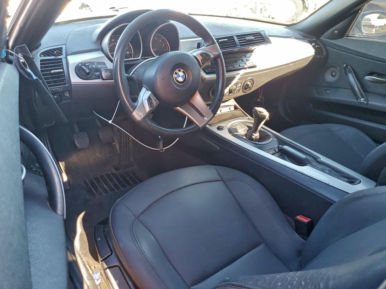 2005 BMW Z4 2.5