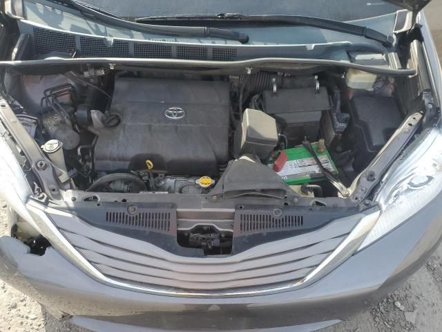 2014 Toyota Sienna xle