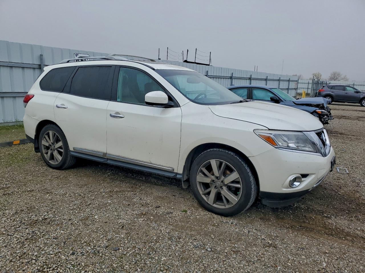 2016 Nissan Pathfinder s
