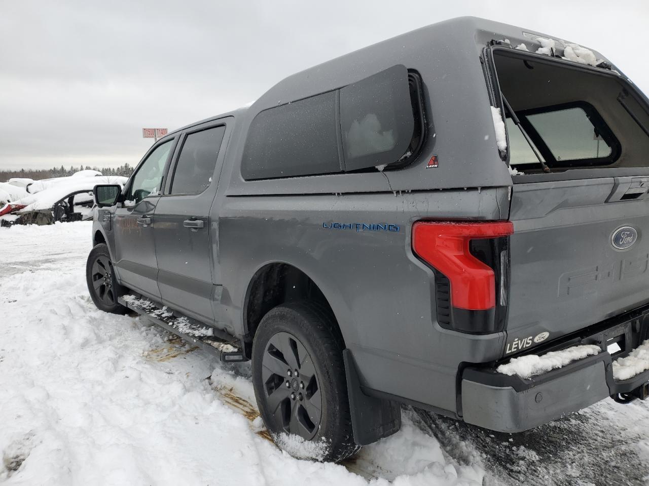 2023 Ford F150 Lightning pro