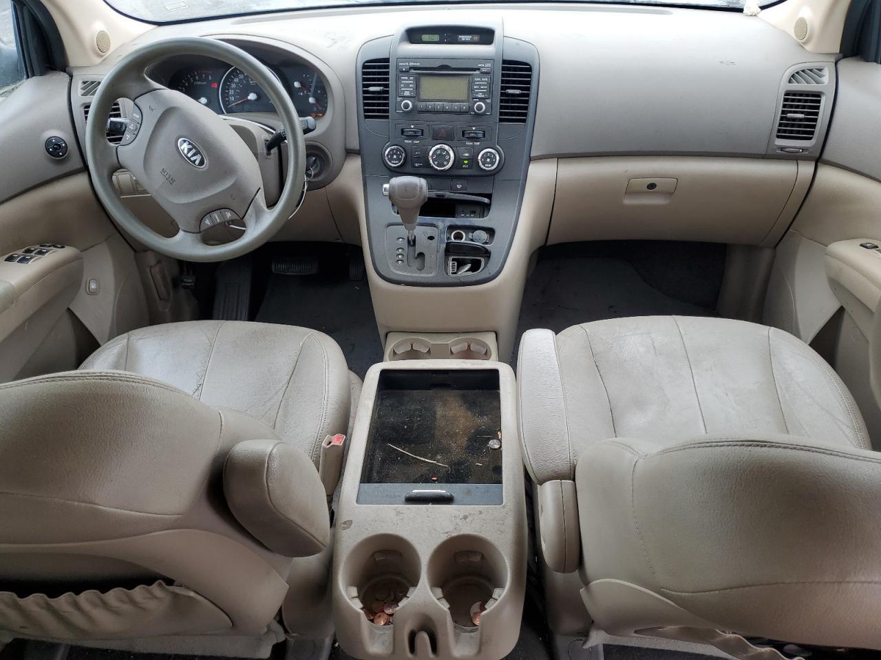 2014 KIA Sedona lx