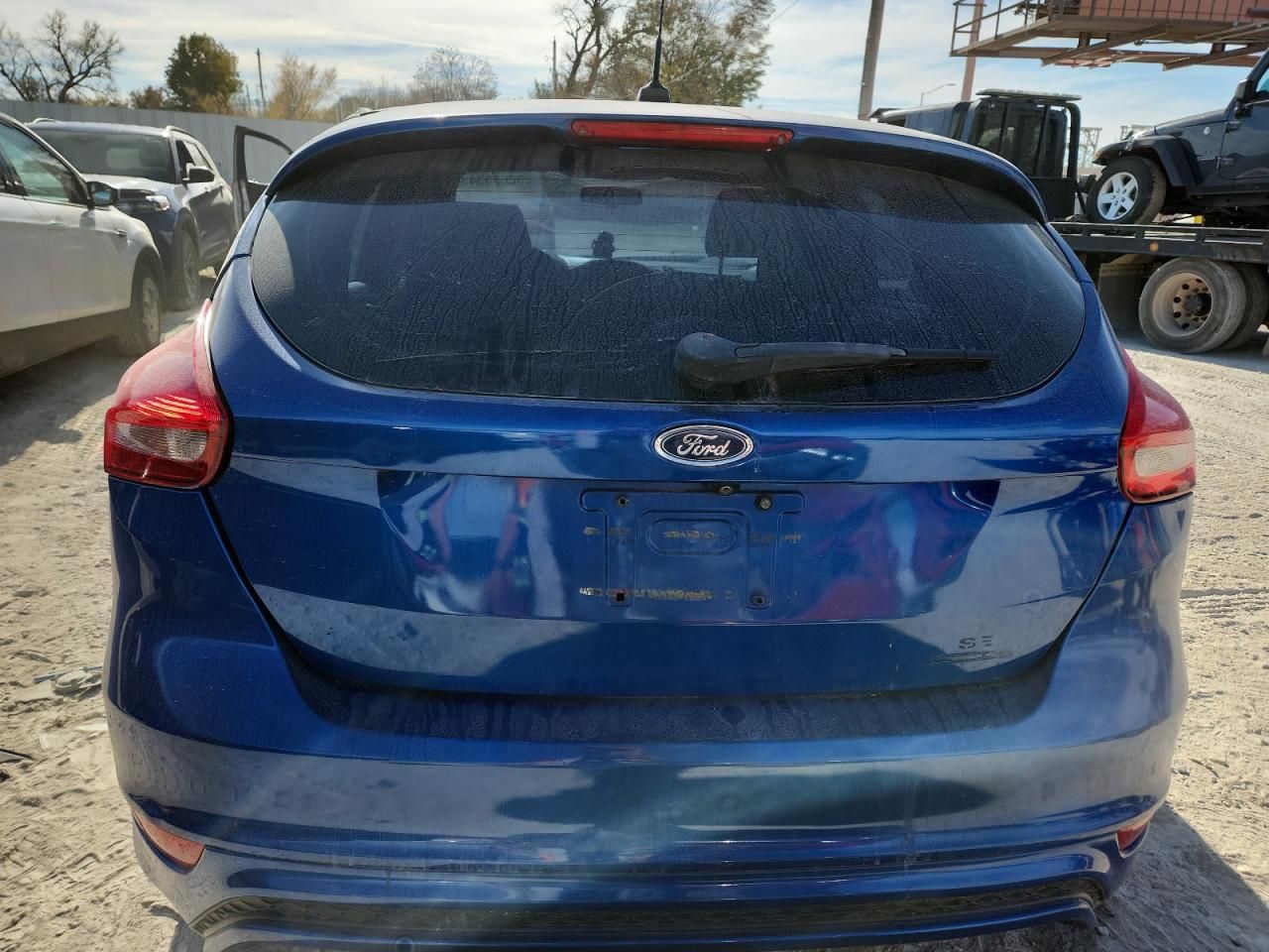 2018 Ford Focus se