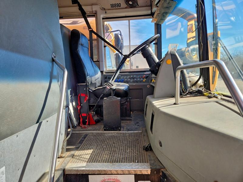 2011 Thomas Built HDX School Bus