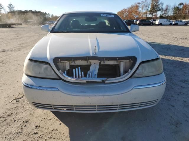 2005 Lincoln Town car Signature Limited