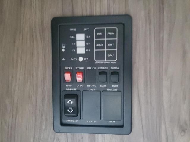 2022 Crossroads Zinger