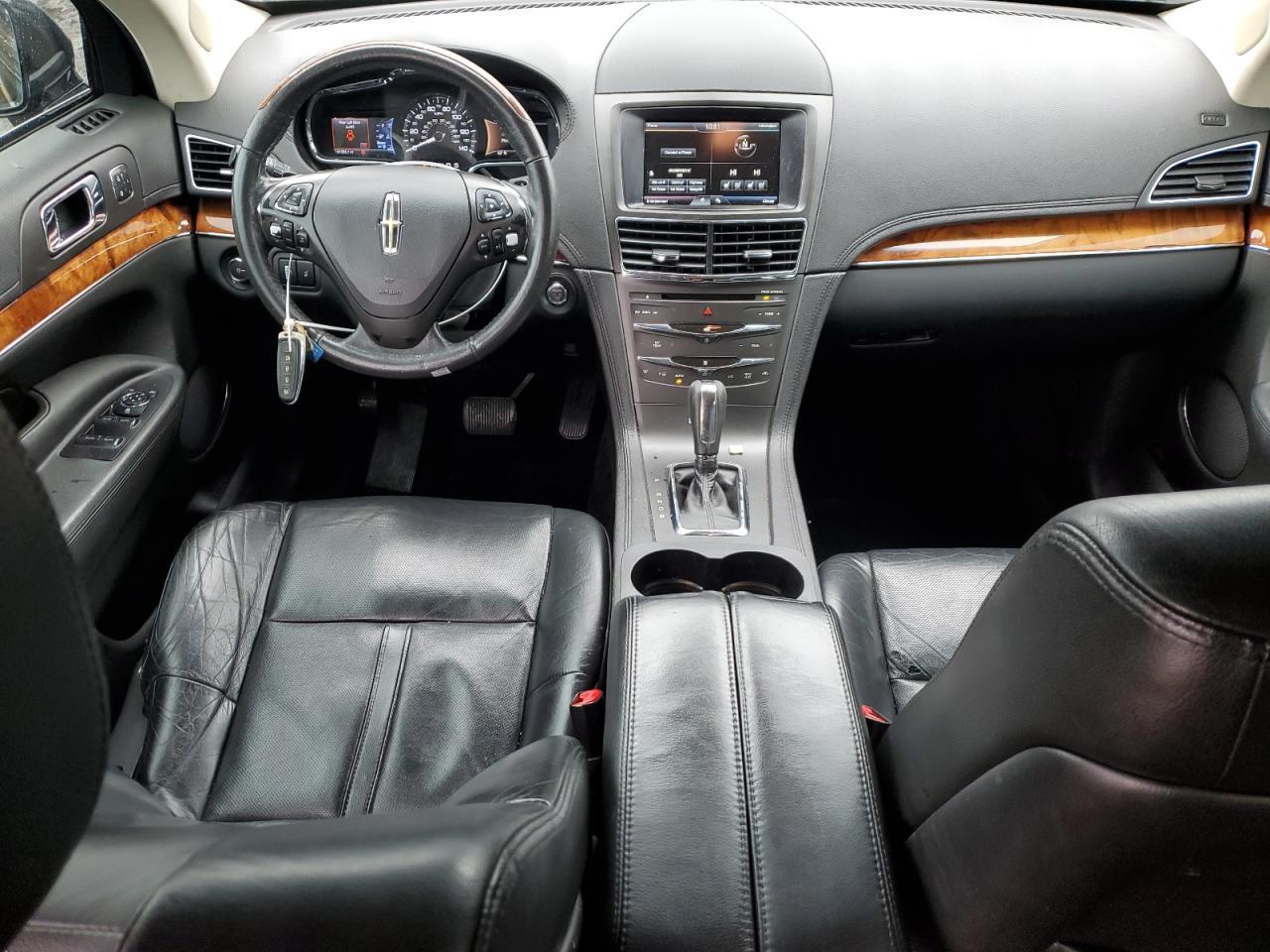 2014 Lincoln MKT
