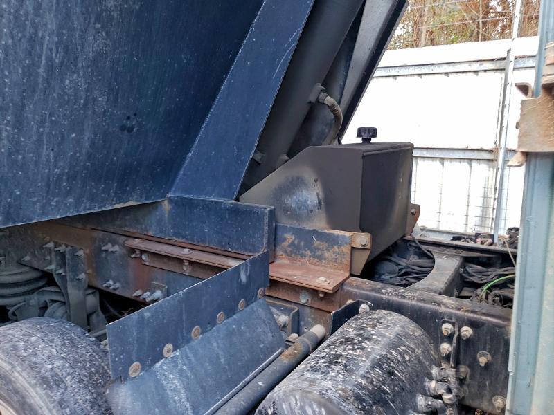 2020 Volvo VHD Dump Truck