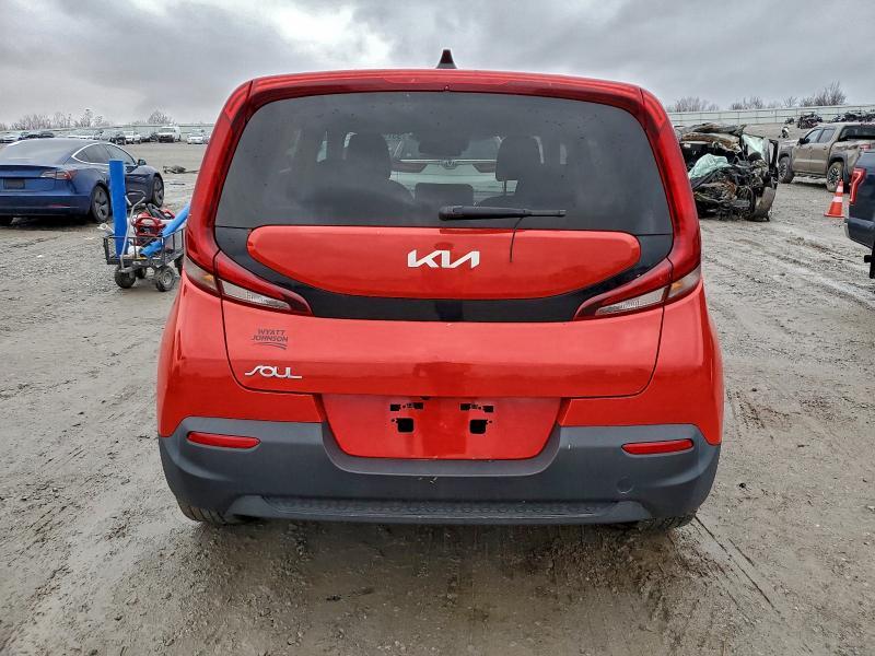 2022 KIA Soul lx