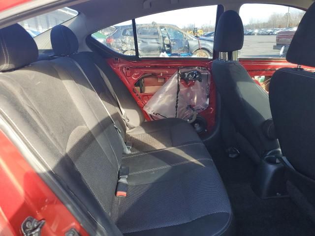 2015 Nissan Versa s