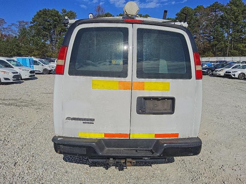2013 Chevrolet Express G2500 Delivery Van