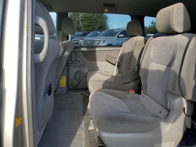2006 Toyota Sienna ce