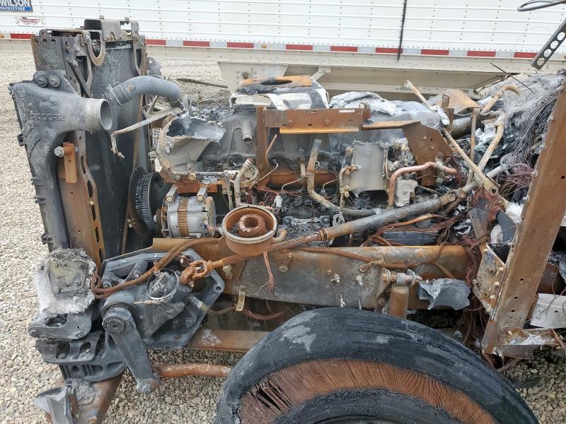 2013 Kenworth T600 Semi Truck