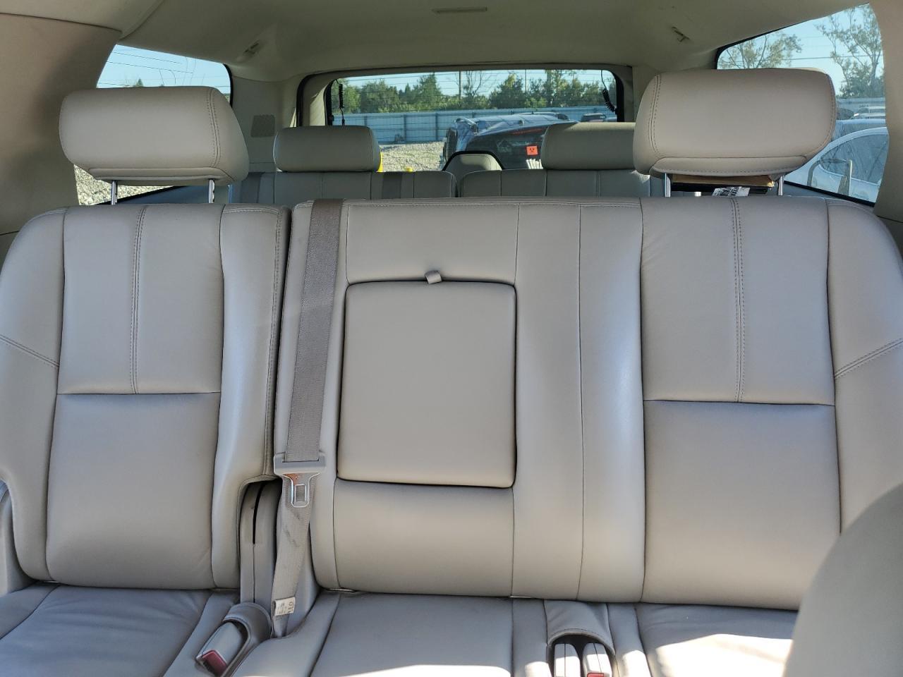 2010 GMC Yukon xl K1500 slt