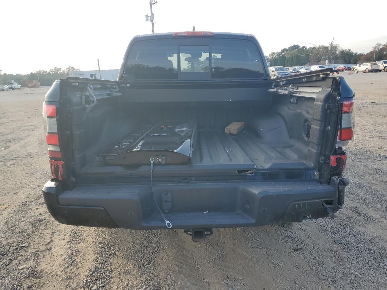 2022 Nissan Frontier s