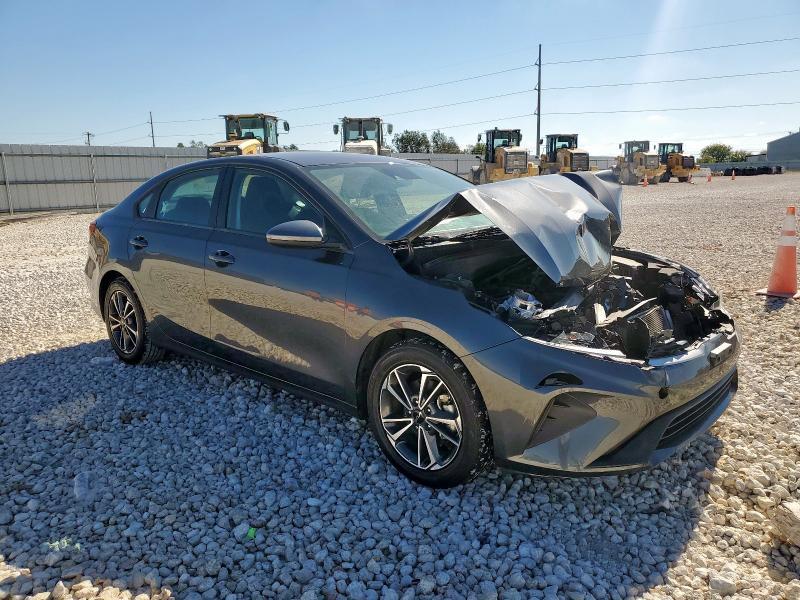 2022 KIA Forte fe
