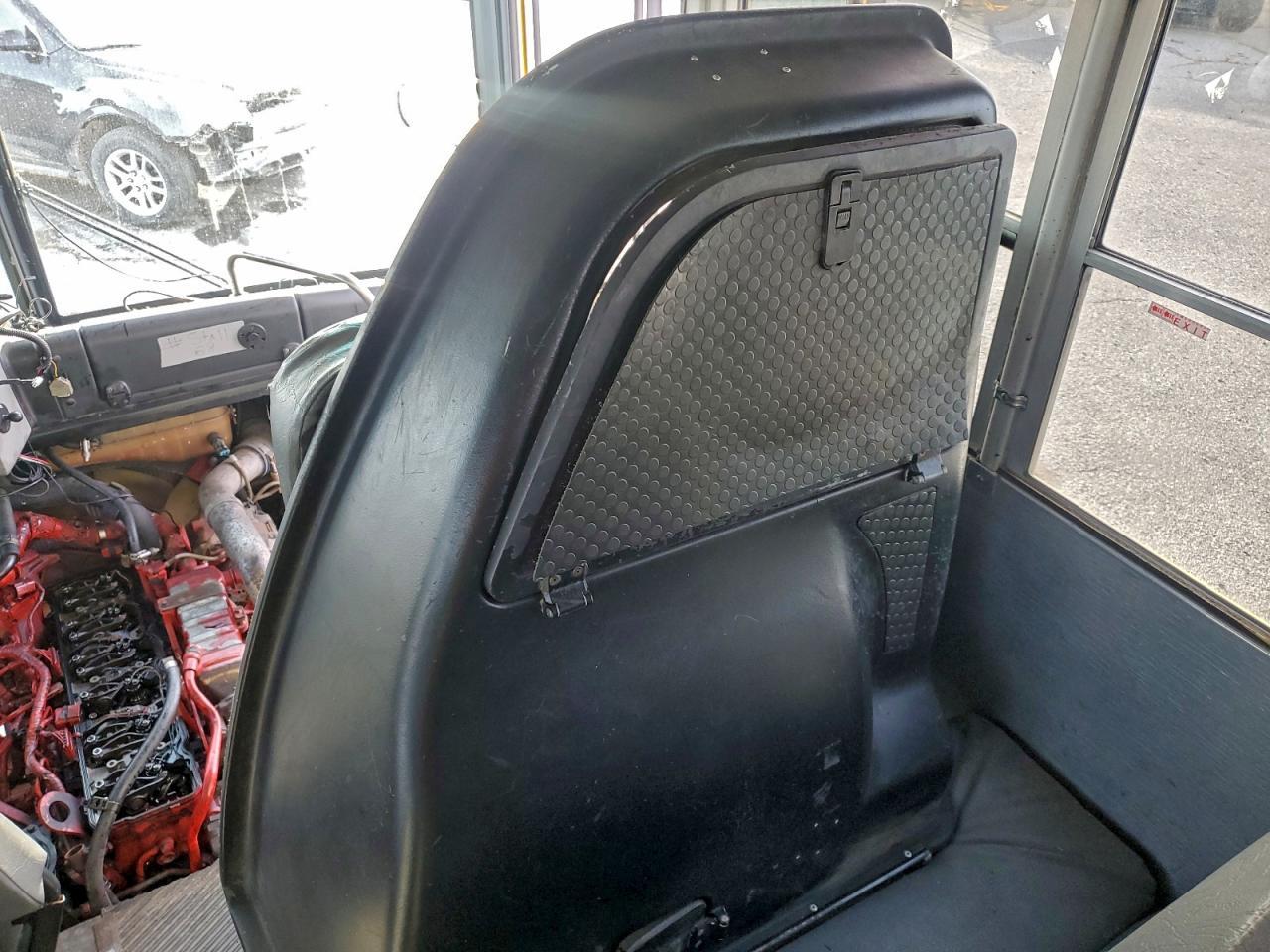 2014 Thomas SAF-T-LINER EFX-School Bus