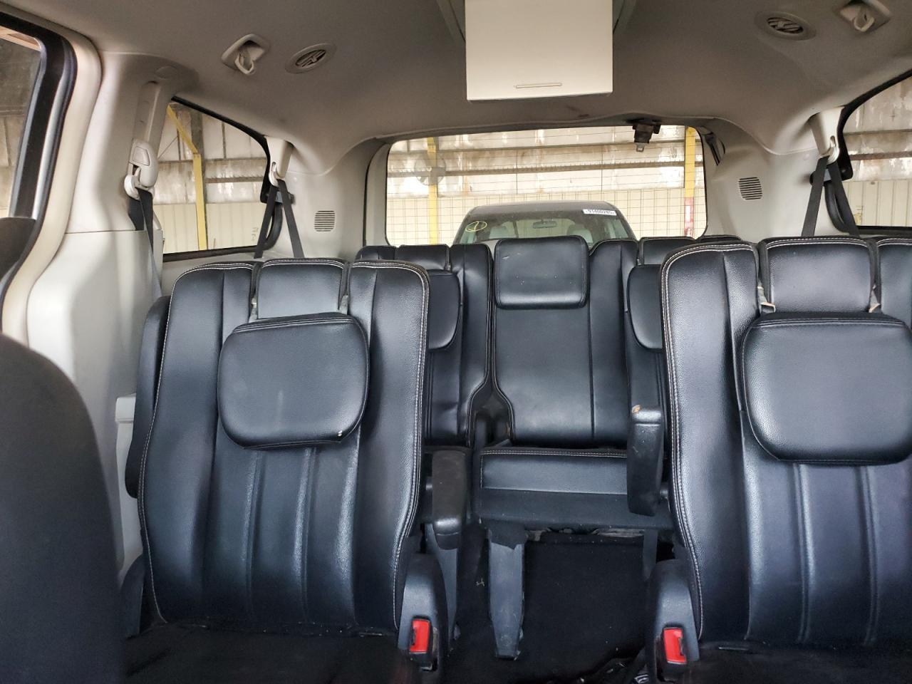 2014 Chrysler Town & Country Touring