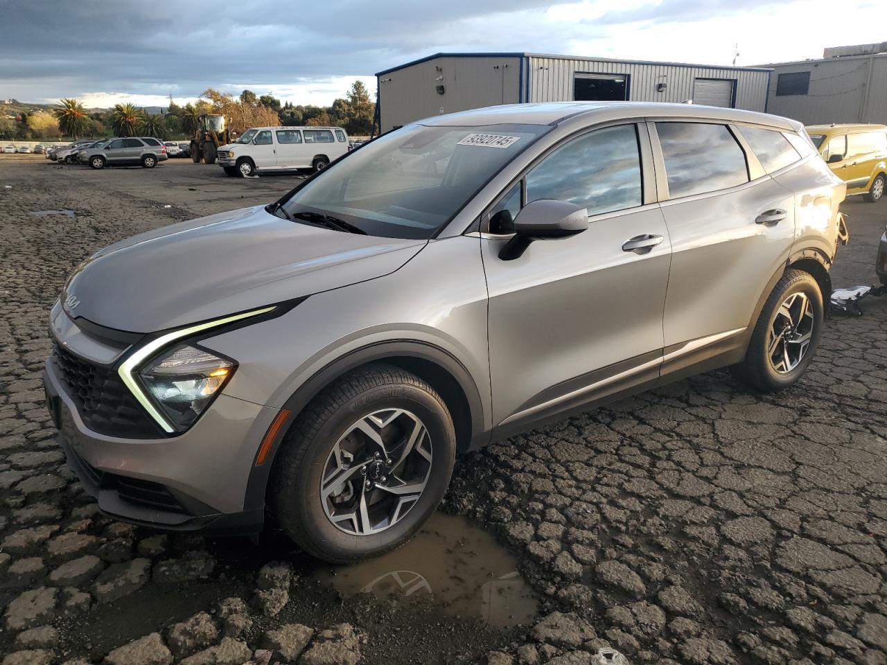 2023 KIA Sportage lx