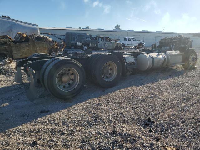 2013 Freigliner 2013 Freightliner Cascadia Truck Cab AND Chassis