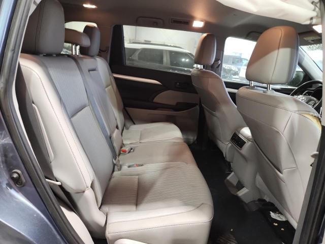 2019 Toyota Highlander le
