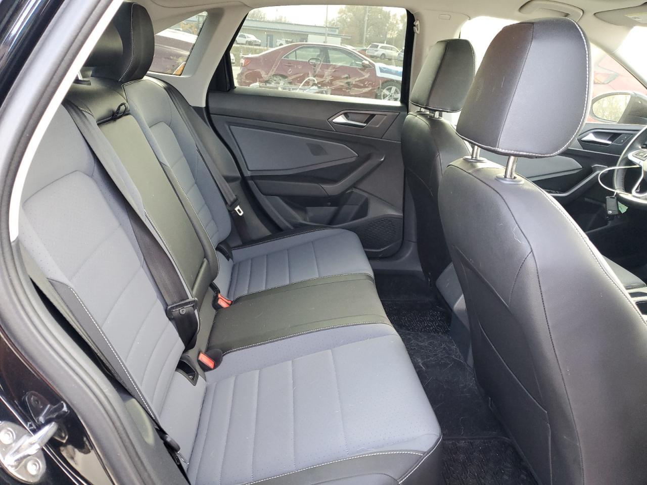 2025 Volkswagen Jetta se