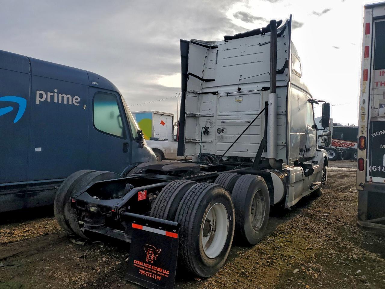 2017 Volvo VNL Semi Truck