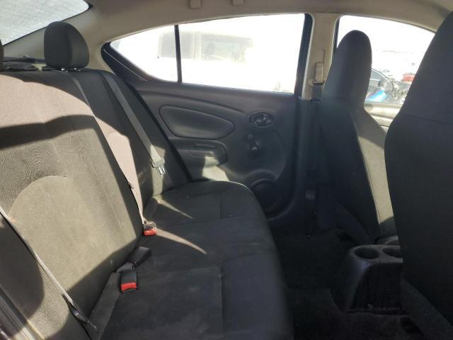 2015 Nissan Versa s
