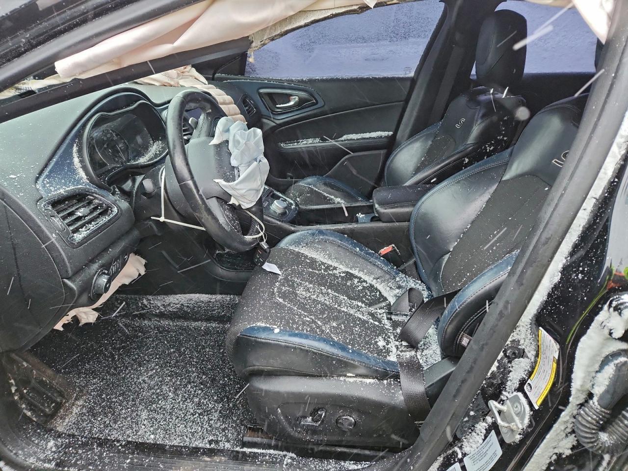2015 Chrysler 200 s