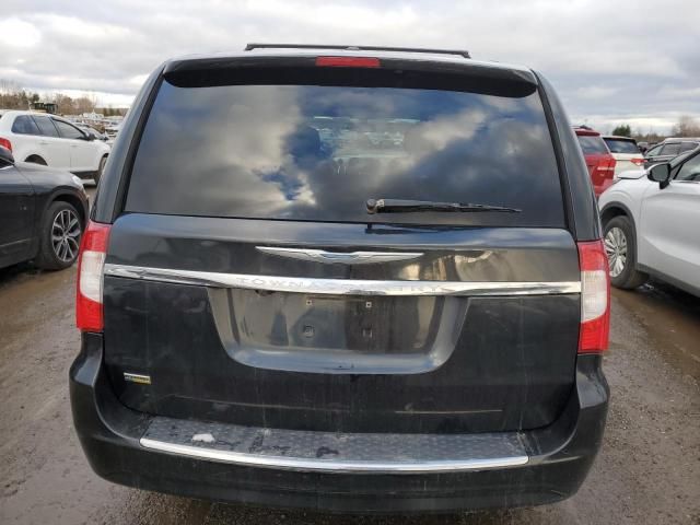 2015 Chrysler Town & Country Touring l