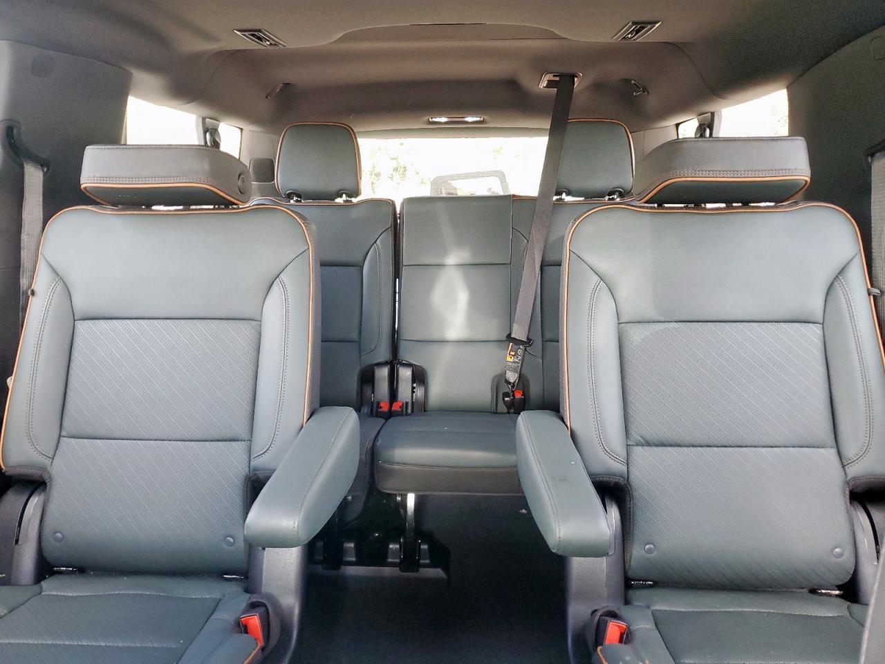 2025 GMC Yukon xl AT4